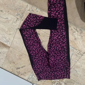 Lululemon pink leggings. 6